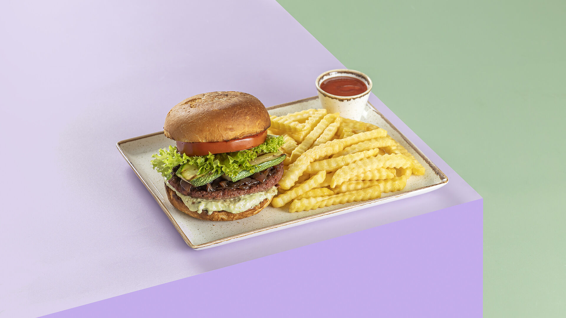Meal Meat-free Burger Guacamole with fries and ketchup